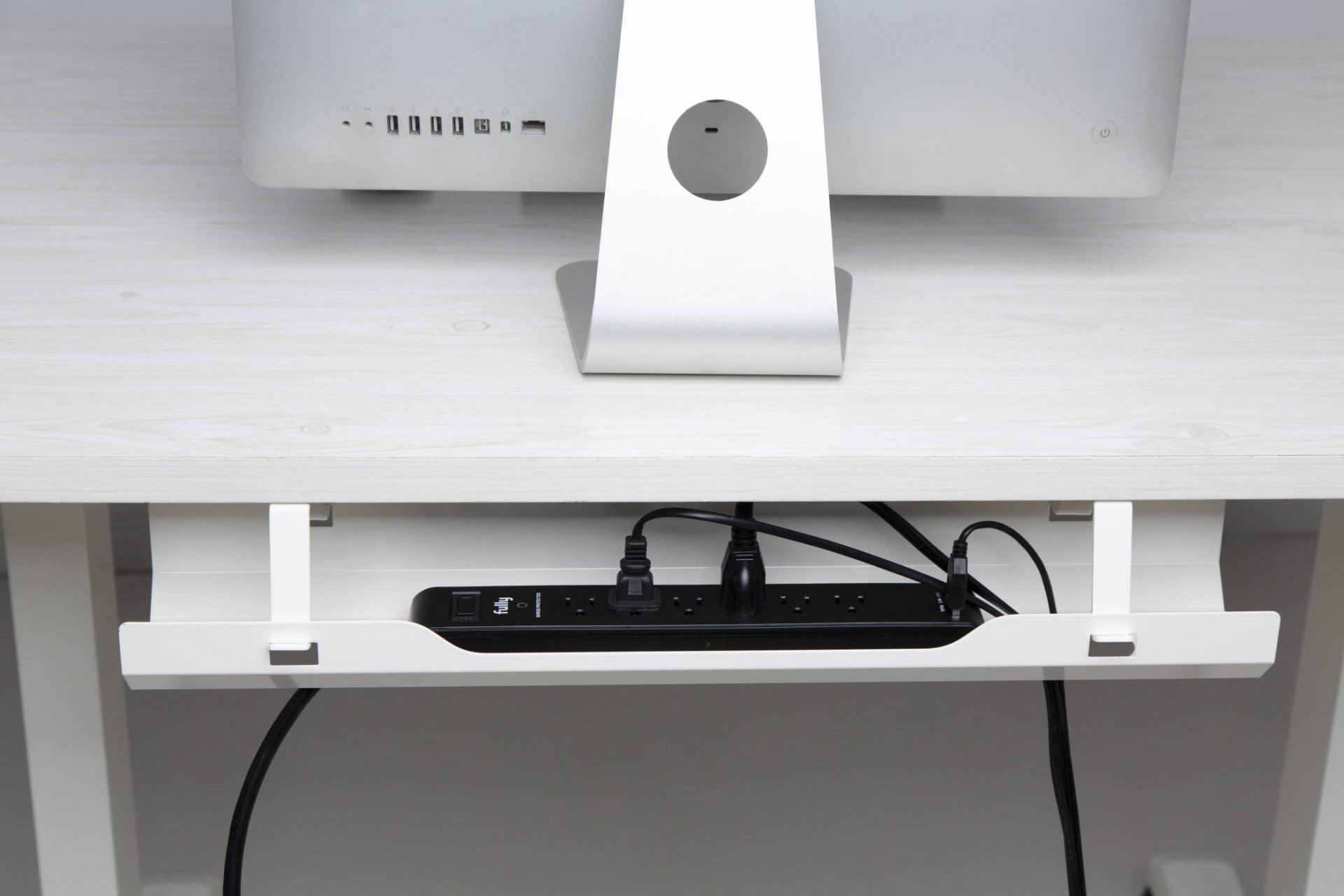 Chemin de câbles pour sous bureau - largeur 60 cm - blanc - VDD World Chemin de câbles pour sous bureau - largeur 60 cm - blanc - VDD World